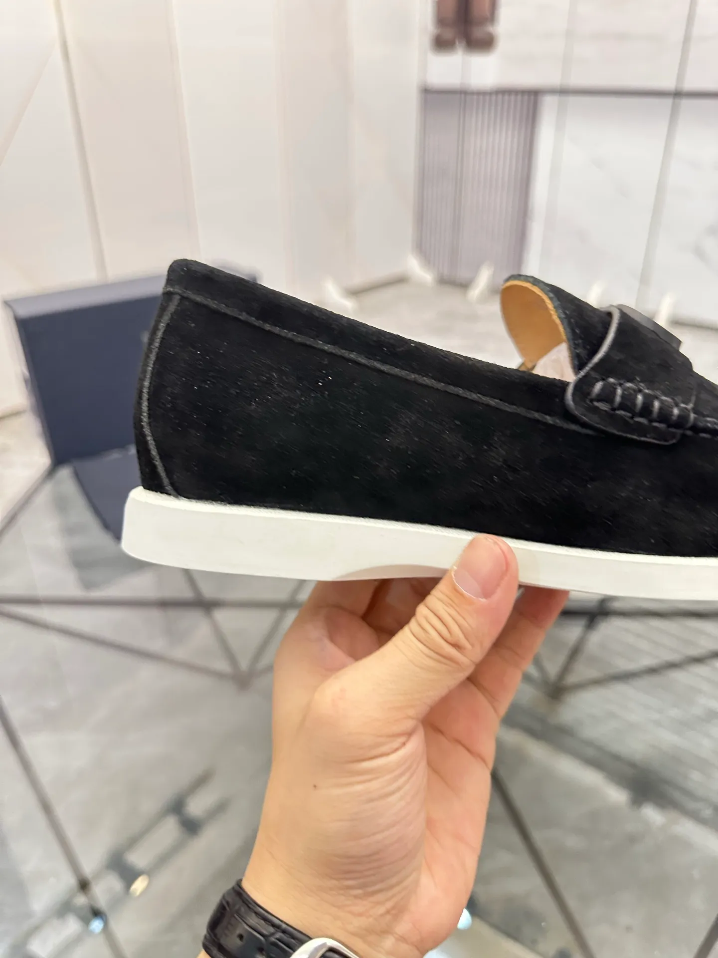 Selling men's shoes 💰: 💰P440¥ Product trademark: Dio* "Dior*" slip-on shoes Regular size: 39-44 (can be customized to 45.46) Product materials: imported nubuck leather upper, cowhide lining, original outsole. Number: 628